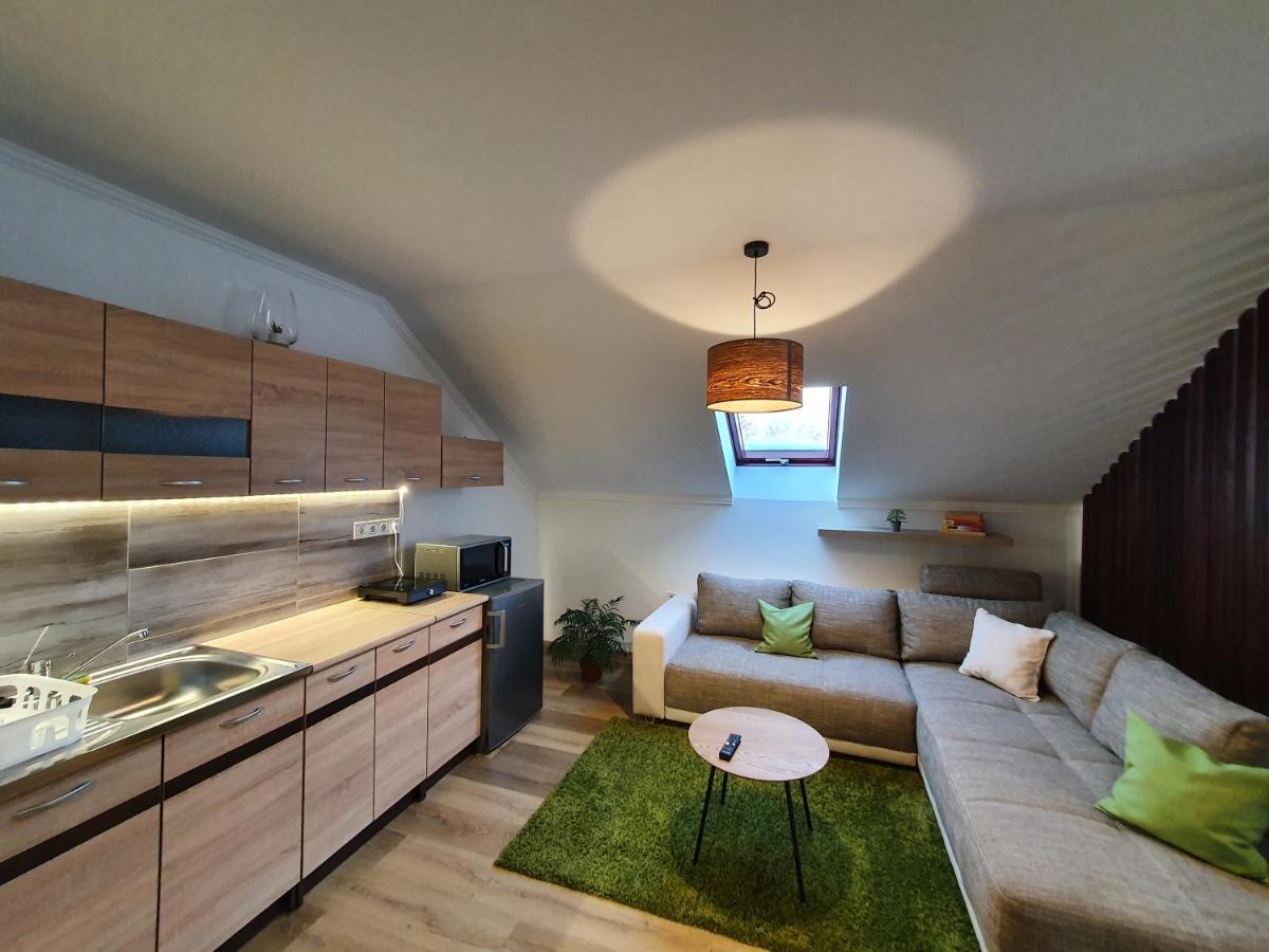 Reteskert Vendeghaz Es Apartman 벨러파트팔바 외부 사진